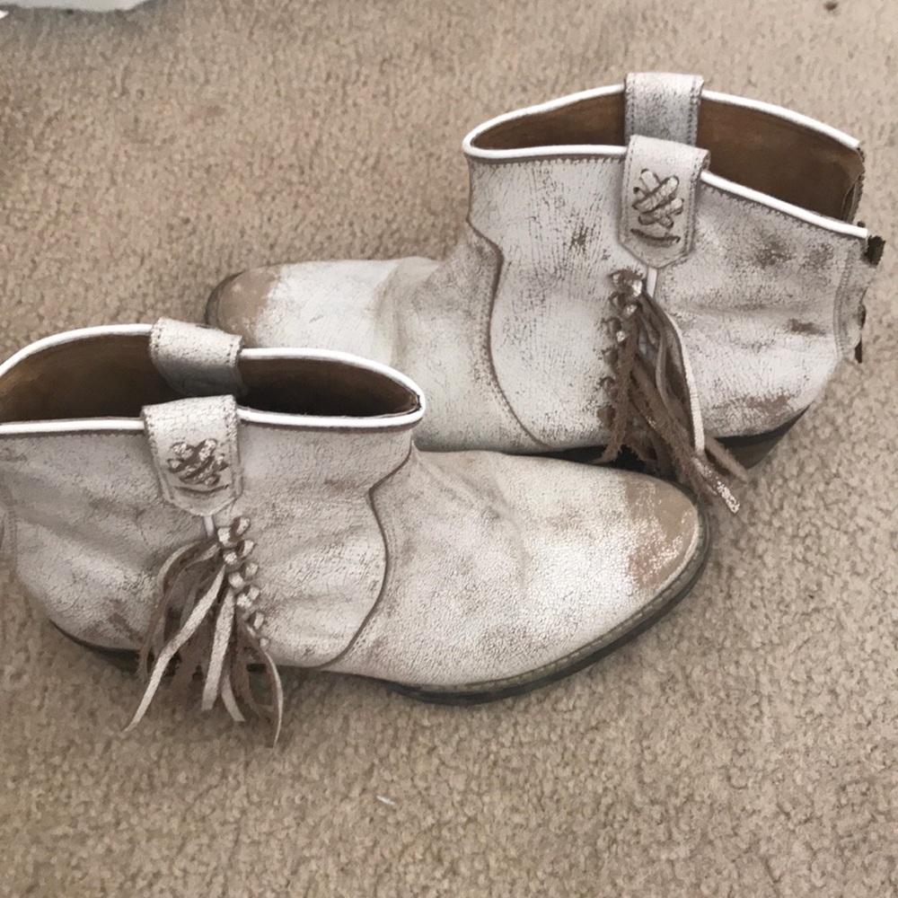 White Leather ankle cowgirl booties